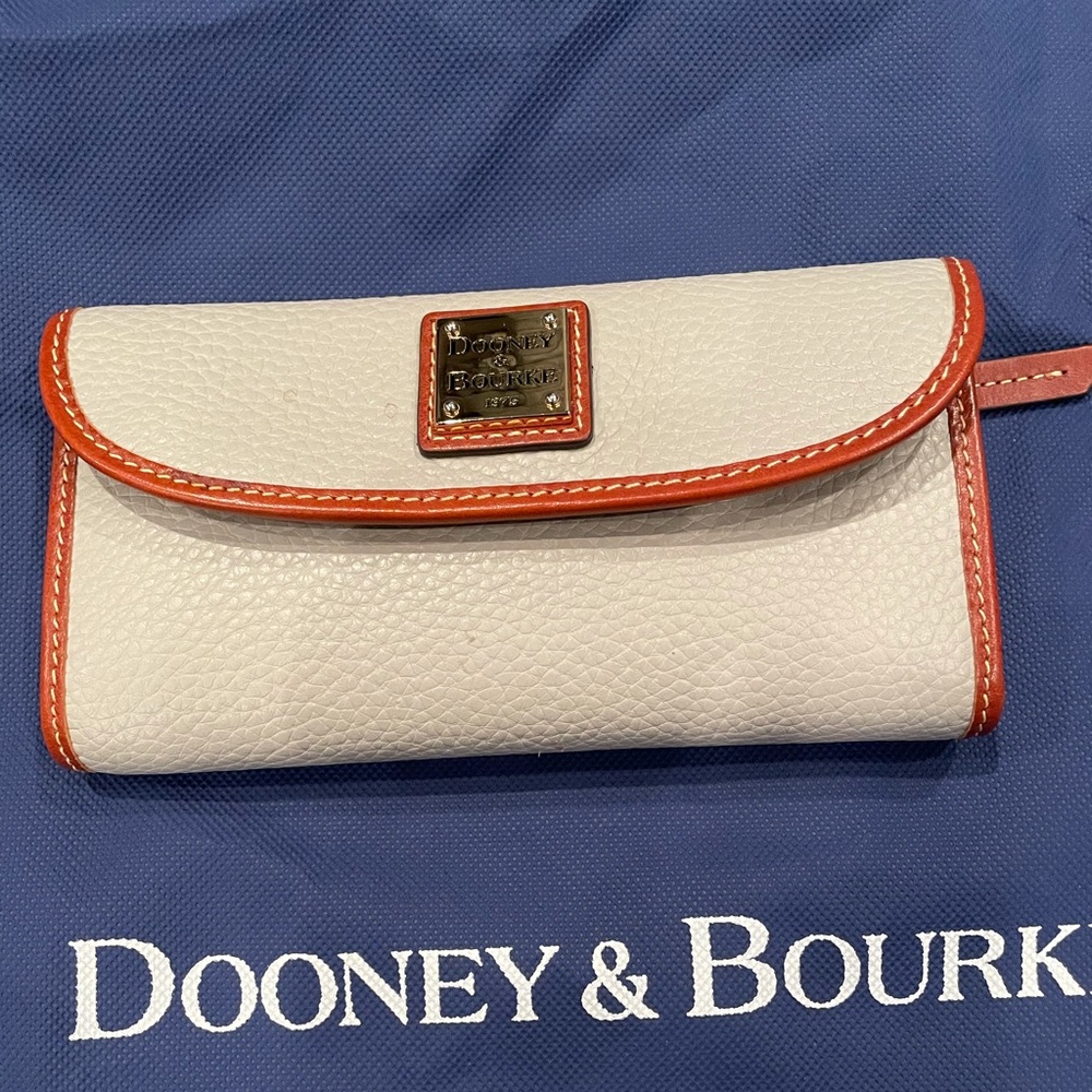 Dooney & Bourke Continental Clutch